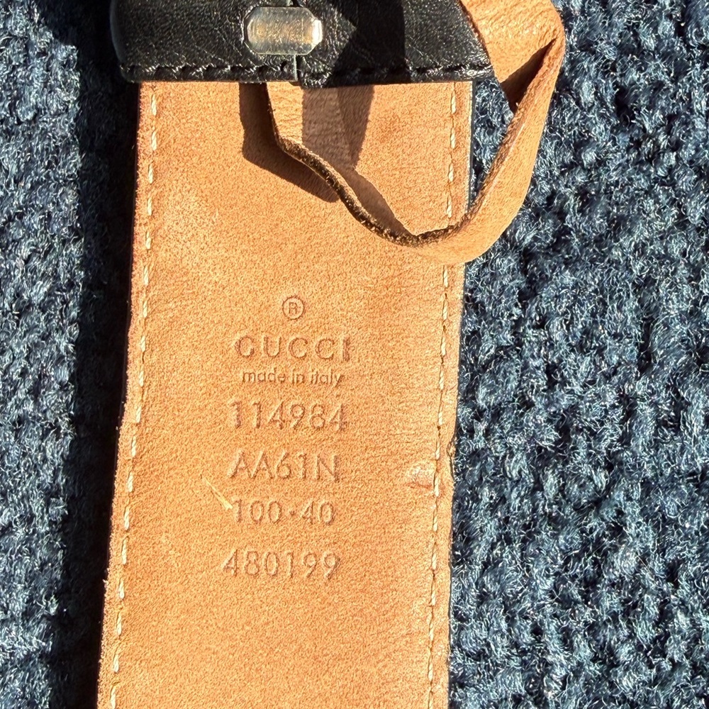 Gucci Black and Tan Leather Strap - Picture 3 of 5